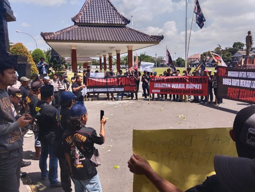 GPI Demontrasi Tuntut Usut Dugaan KKN di Pemkab Blitar