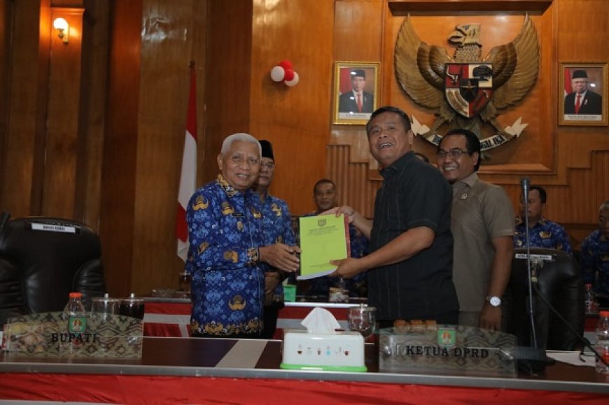 Bupati Asahan Sampaikan Penjelasan Nota Keuangan Perubahan APBD 2023