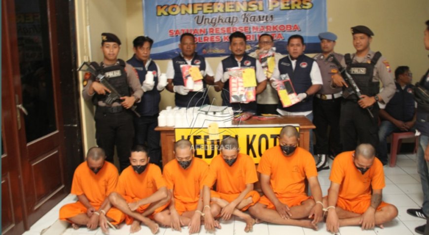 Ringkus 7 Tersangka, Satresnarkoba Polres Kediri Kota Amankan Ribuan Pil