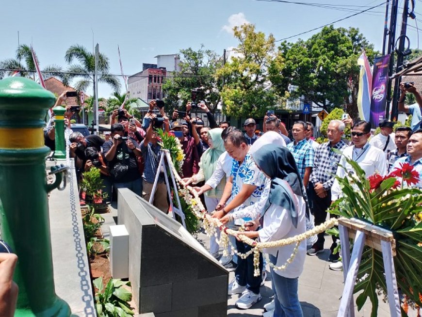 Bupati Resmikan Monumen Lokomotif Daop 9 Jember