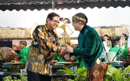 Petrokimia Gresik Lestarikan Budaya Wayang Kulit