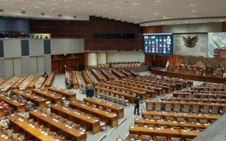 DPR RI Sahkan RUU ASN: Perubahan Aparatur Sipil Negara untuk Pelayanan Publik yang Lebih Baik
