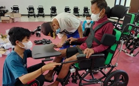 Kemensos Produksi 590 Kursi Roda Canggih untuk Penyandang Disabilitas dalam Mendukung Inklusi