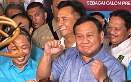 Yusril Ihza Mahendra: Kunci Persatuan Representasi Luar Jawa di KIM Prabowo Subianto