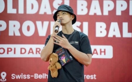 Misteri 'James Junior': Makna Boneka Kaesang dalam Safari Politiknya bersama PSI