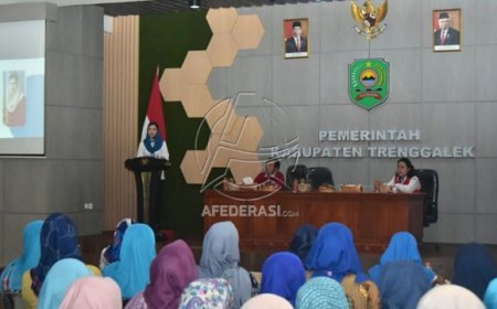 Novita Hardini Galang Semangat Kader Posyandu Trenggalek di Jambore