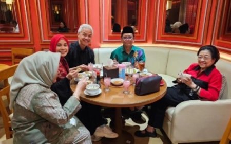Ganjar Pranowo Resmi Pilih Mahfud MD sebagai Cawapres di Pilpres 2024, Megawati Ikut Hadir dalam Makan Siang Kebersamaan