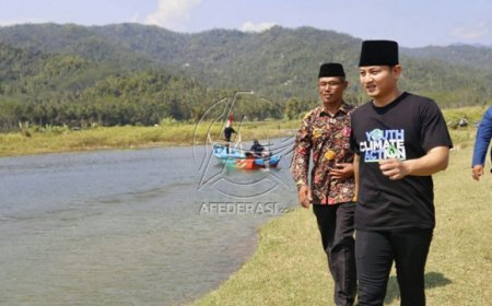 Resmikan Desa Tematik Pantai Kebo, Ini Pesan Bupati Arifin