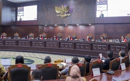 Gugatan Usia Maksimal Capres: Nasib Prabowo Tertentu di Tangan Mahkamah Konstitusi