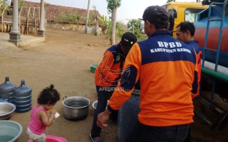 Desa Ponggok di Kediri Terkena Dampak Kekeringan Ekstrem, BPBD Kabupaten Kediri Salurkan Bantuan Air Bersih