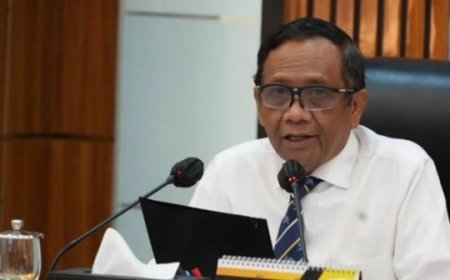 Mahfud Md Ingatkan Pentingnya Melaksanakan Putusan MK Terkait Batas Usia Capres-Cawapres dan Pembentukan MKMK