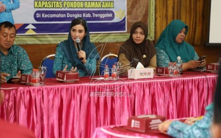 Novita Hardini Ajak Santri Trenggalek Jadi Pejuang Masa Kini dalam Upaya Cegah Perkawinan Anak