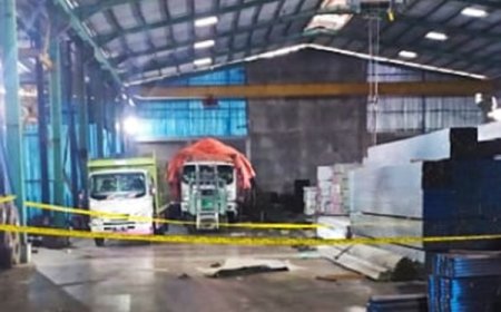 Perbaiki Atap Tanpa APD,  Pekerja di Gresik Tewas Jatuh