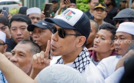 Munarman, Eks Sekretaris Umum FPI, Bebas Murni Setelah Terlibat Kasus Terorisme