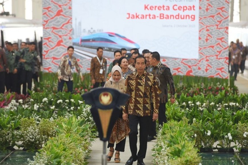 Presiden Jokowi: Kereta Cepat Jakarta-Bandung Menandai Modernisasi Transportasi Massal