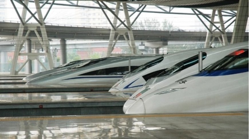 Keputusan Proyek Kereta Semi Cepat Jakarta-Surabaya Masih Menunggu Hasil Studi