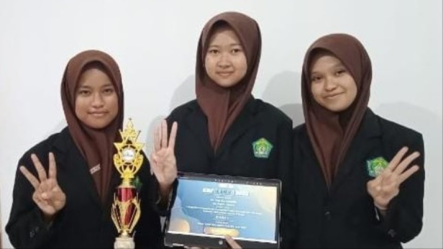 MAN 1 Kudus Raih Juara III dengan Inovasi I-DRISH dalam Lomba Karya Ilmiah Veteriner KIMVETNAS 2023