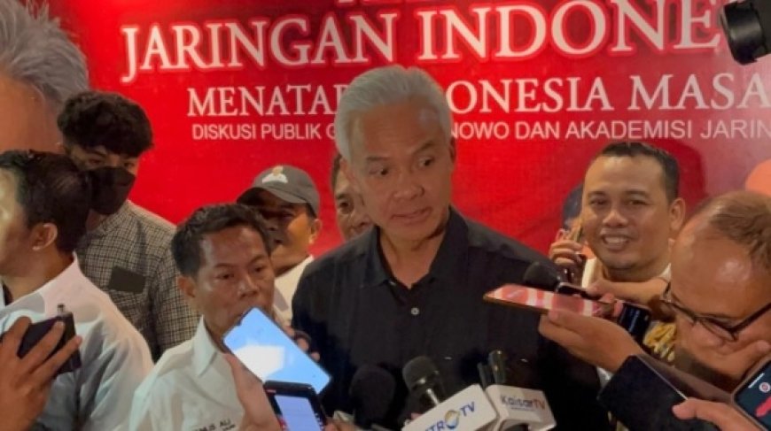 Ganjar Pranowo Membantah Pemberian Seragam Kepala Desa seperti Bupati dan Gubernur