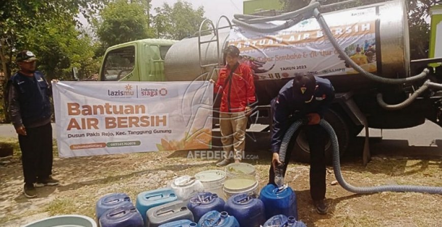 Dampak Musim Kemarau, Lazismu Tulungagung Dropping 30 Ribu Liter Air Bersih di Wilayah Selatan
