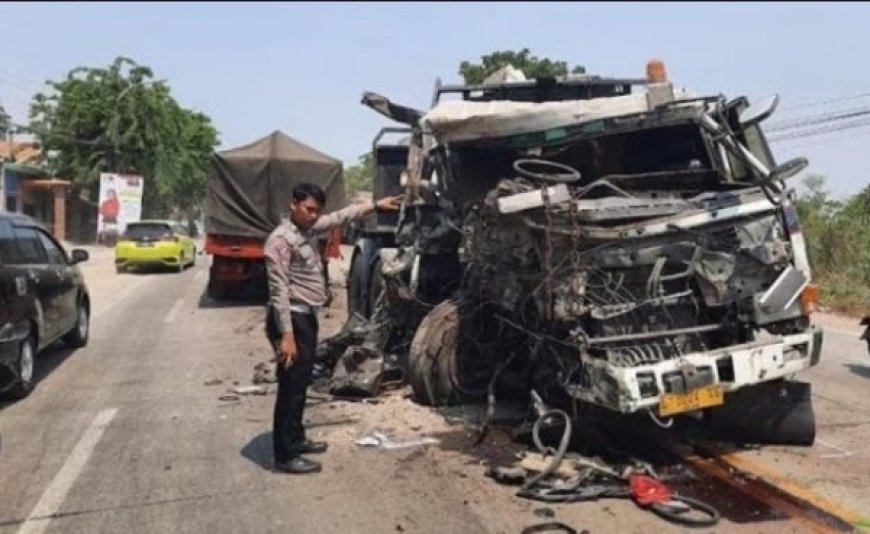 Sopir Truk Trailer Tewas Terjepit Body