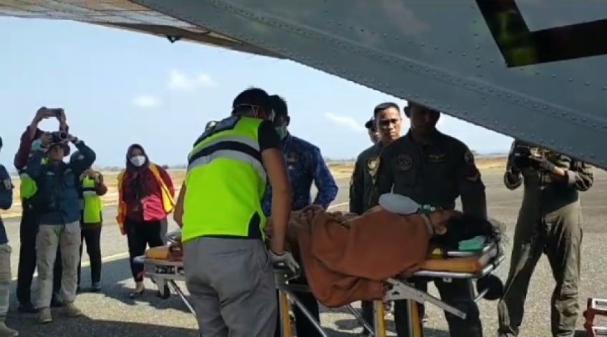 Peserta Jambore Kwarcab Gresik Tertimpa Terop Roboh dan Dievakuasi dengan Pesawat TNI-AL