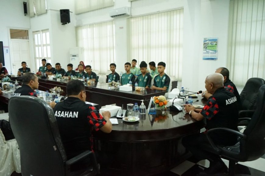 Bupati Asahan Lepas Tim Kesebelasan GSI Tingkat SMP