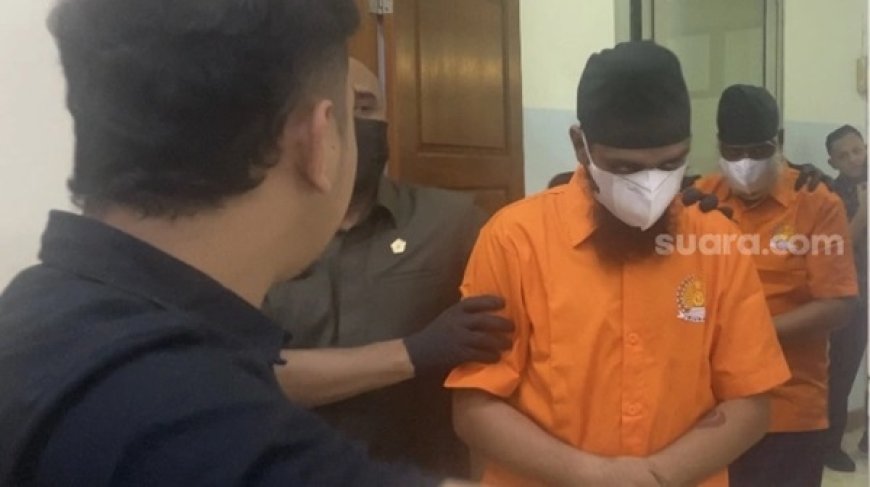 WNA India Ditangkap karena Meramal Garis Tangan dan Menipu di Jakarta Barat