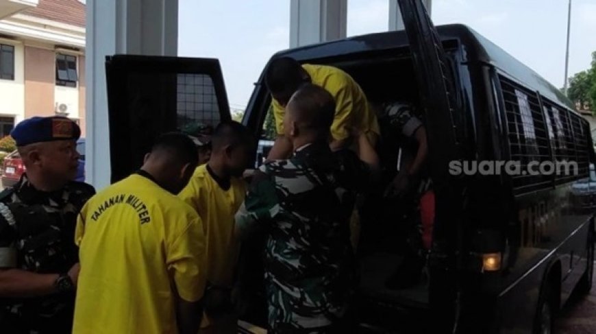 Praka Riswandi dan Rekan-Rekan Hadiri Sidang Perdana Kasus Pembunuhan Imam Masykur di Pengadilan Negeri Militer Jakarta