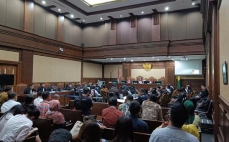 Kontroversi Perhitungan Kerugian Keuangan Negara dalam Kasus Korupsi BTS 4G BAKTI Kominfo