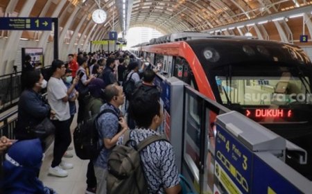 Gangguan Operasional LRT Jabodebek di Jalur Harjamukti-Dukuh Atas: Kecelakaan Listrik Membuat Kereta Terhenti Sementara