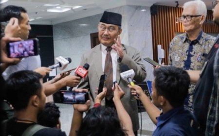 Jimly Asshiddiqie Tanggapi Penolakan Jadwal Putusan MKMK dan Sorotan Batas Usia Capres