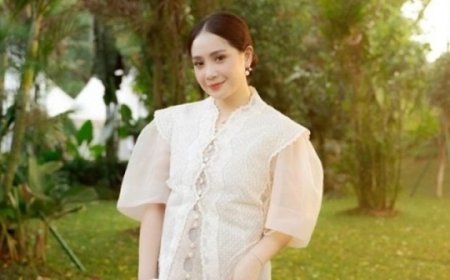 Pesona Nagita Slavina dalam Outfit Sederhana dan Sandal Branded, Publik Terpukau