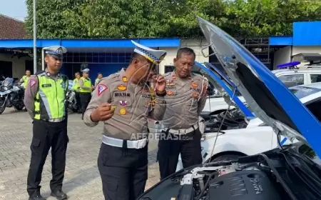 Jelang Operasi Lilin Semeru 2023, Satlantas Polres Trenggalek Cek Ranmor Operasional