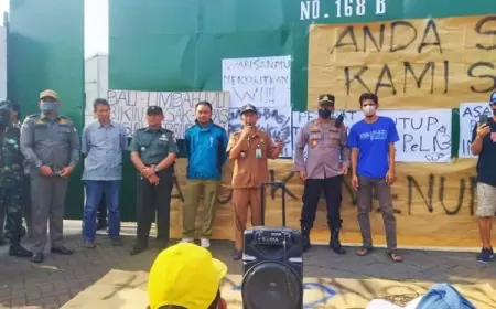 Timbulkan Pencemaran Udara Dan Bau menyengat, DLH Gresik Hentikan Produksi Pabrik Batako PT.LI