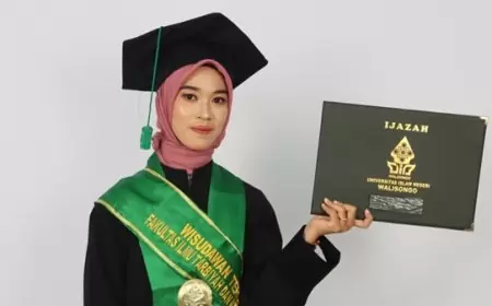 Wisudawan Terbaik UIN Walisongo, Nilal Muna: Perjalanan Sukses dari Keterbatasan Ekonomi hingga Prestasi Akademis Tinggi