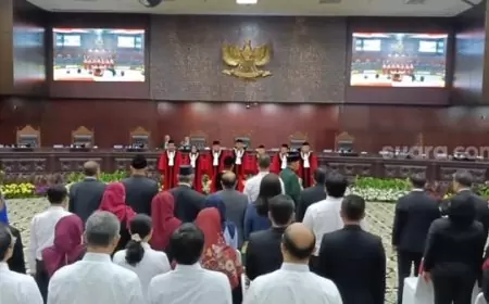Suhartoyo Resmi Jadi Ketua MK, Anwar Usman Absen di Pelantikan