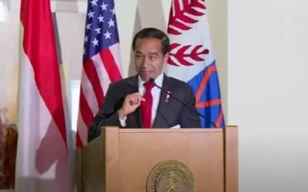 Jokowi Mengenakan Dasi Merah dalam Kuliah Umum di Stanford, Ungkap Alasan di Balik Pilihannya