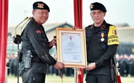 Wakapolda Jatim Brigjen Yusep Diangkat Jadi Warga Kehormatan Brimob