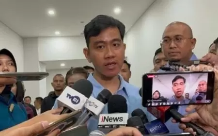 Gibran Rakabuming Raka Siap Bukti Keaslian Ijazah di Tengah Kontroversi Tuduhan Palsu