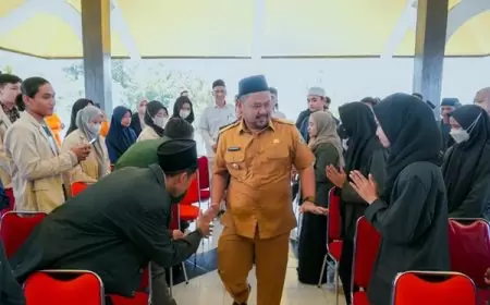 Baznas Gresik Salurkan Beasiswa Ratusan Juta untuk Generasi Emas