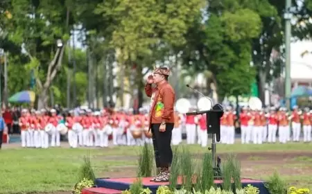 Bupati Hendy Pimpin Upacara HUT ke-77 PGRI dan Hari Guru Nasional