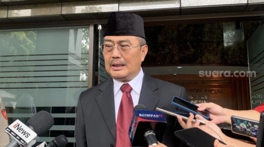 Jimly Asshiddiqie, Ketua MKMK, Menyikapi Kontroversi Rangkap Jabatan dan Kontroversi Putusan Mahkamah Konstitusi