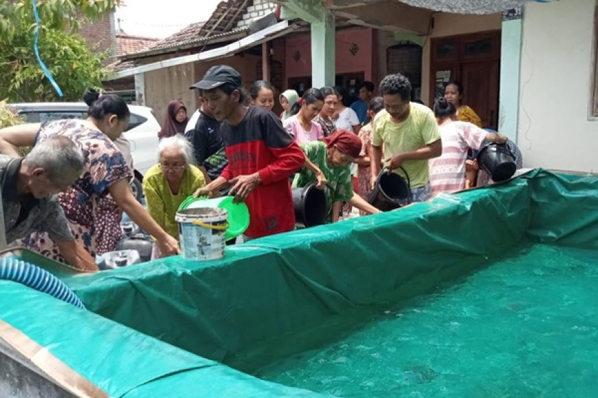 Pemdes Dooro Salurkan BLT-KPM dan Subsidi Air Bersih