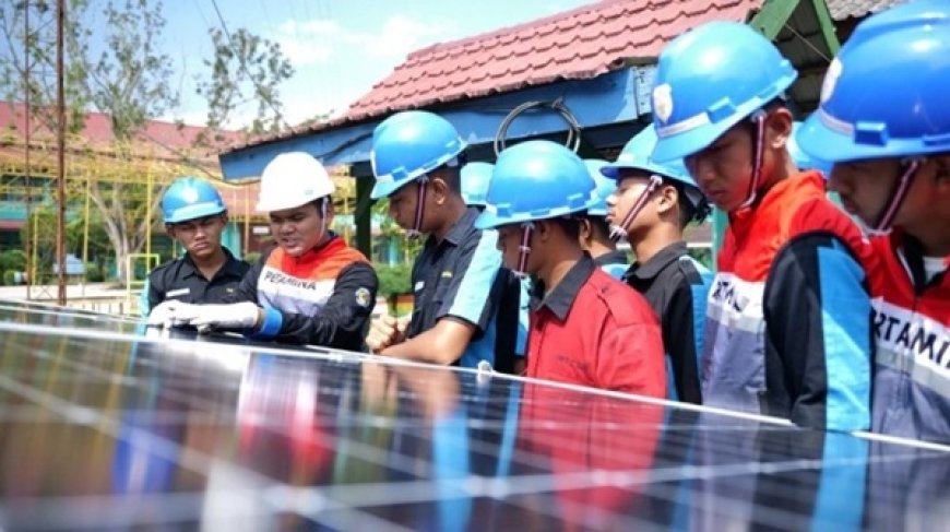 Program Sekolah Energi Berdikari (SEB) Pertamina: Mendorong Generasi Muda Peduli Lingkungan Melalui Energi Terbarukan