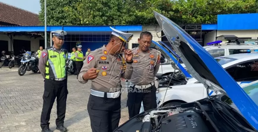 Jelang Operasi Lilin Semeru 2023, Satlantas Polres Trenggalek Cek Ranmor Operasional