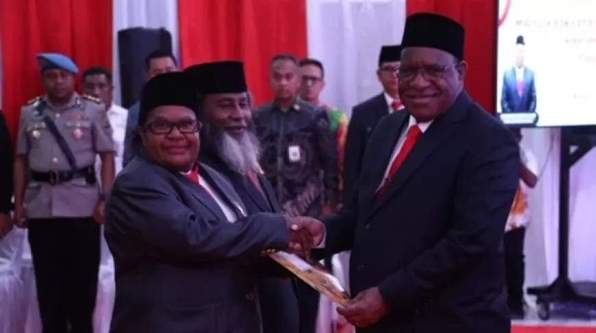 Wamendagri Ajak Anggota MRP Papua Tengah Awasi Pemilu dan Pilkada 2024