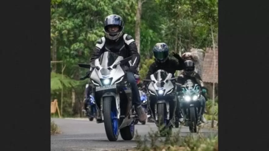 bLU cRU Riding Experience Yamaha R15 Series Meriahkan Jalanan Yogyakarta dan Beyond