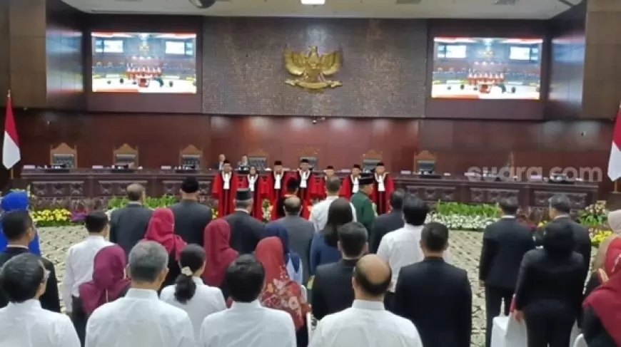 Suhartoyo Resmi Jadi Ketua MK, Anwar Usman Absen di Pelantikan