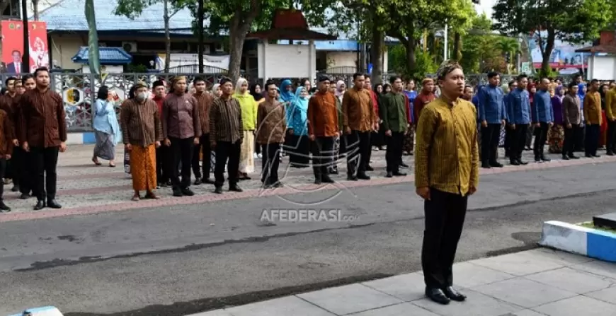 Peringati Hari Jadi Ke-818, ASN Pemkab Tulungagung Wajib Kenakan Pakaian Adat Jawa