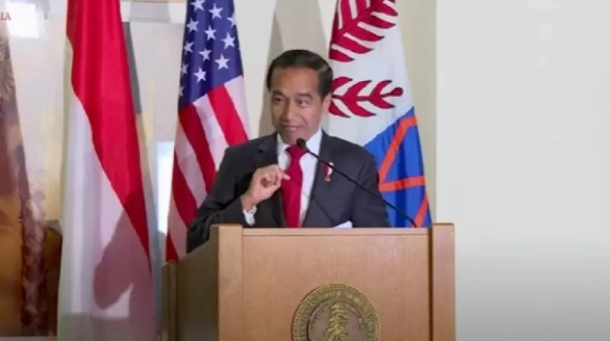 Jokowi Mengenakan Dasi Merah dalam Kuliah Umum di Stanford, Ungkap Alasan di Balik Pilihannya